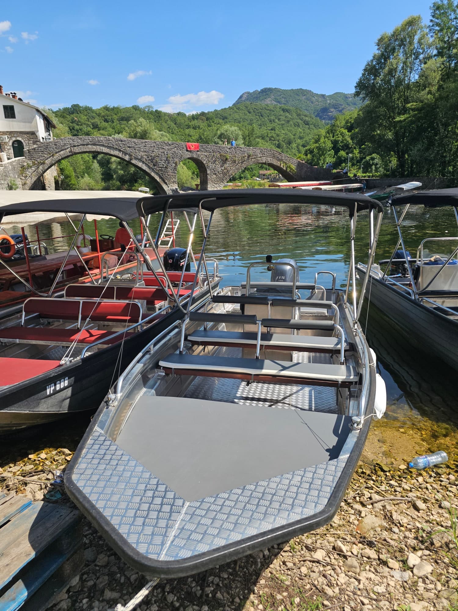 Private speedboat trips on Lake Skadar — 4 / 6