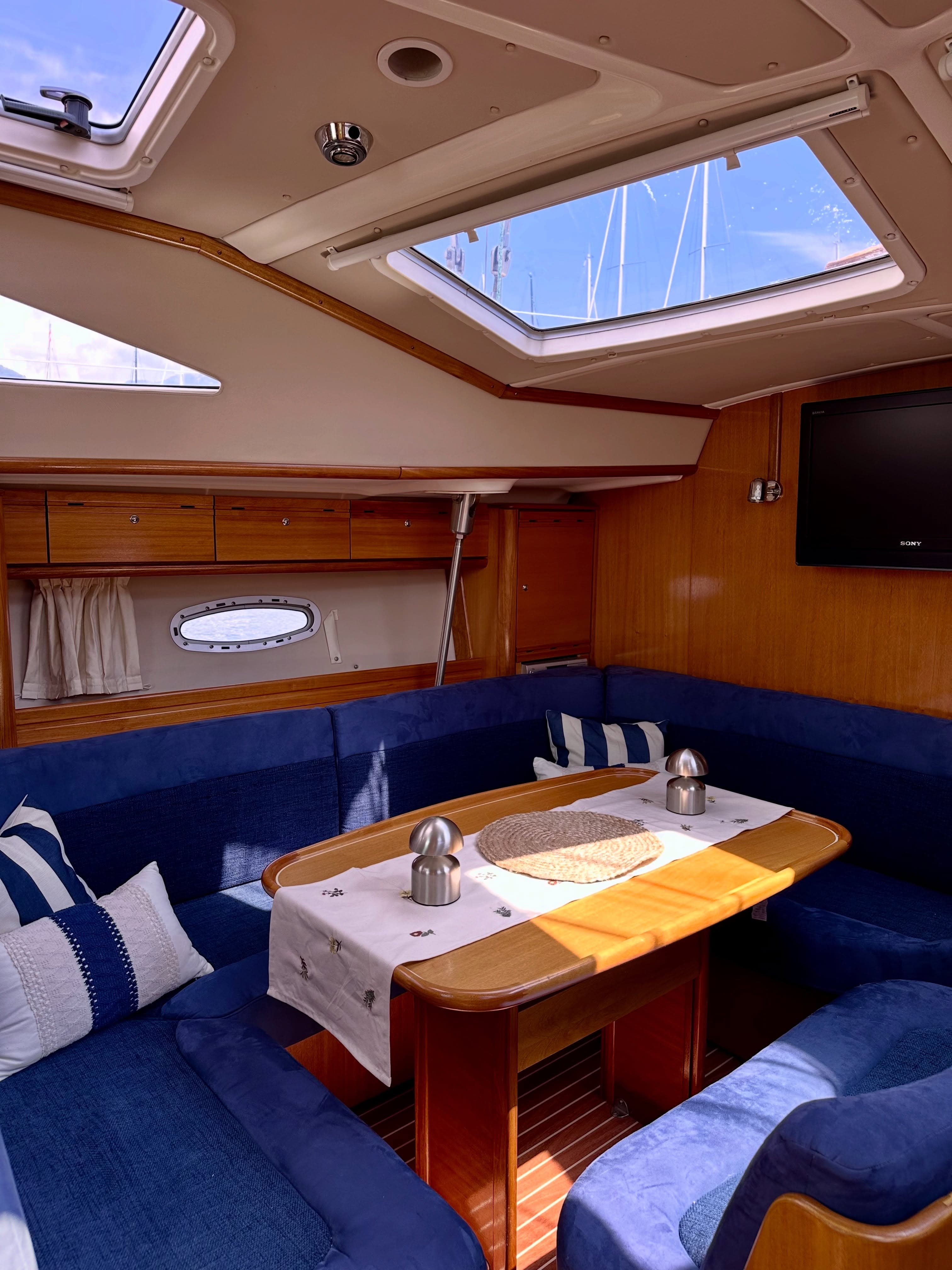 Bavaria 50 — 4 / 4